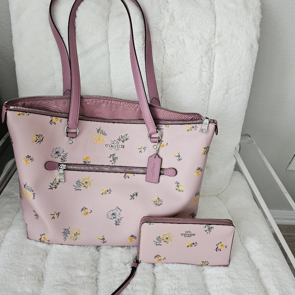 Coach purse with matching wallet